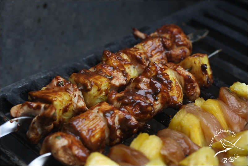 Hähnchen Ananas Spieße mit Erdnusssauce - Meisenfütterung