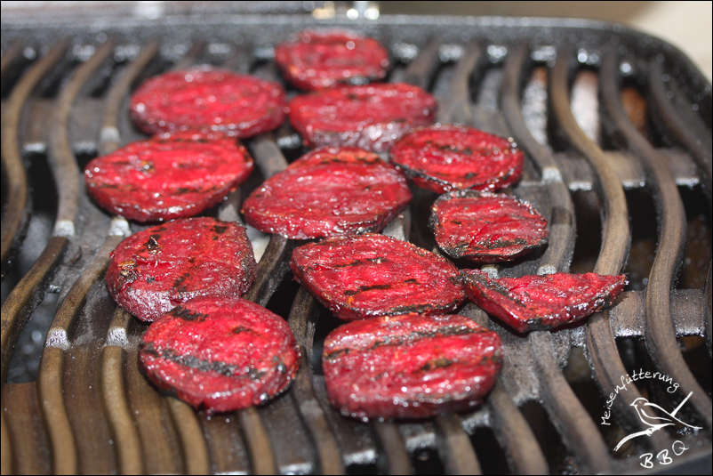 Salat mit gegrillter roter Bete - Meisenfütterung