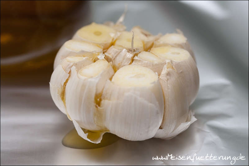 Gerösteter Knoblauch - Meisenfütterung