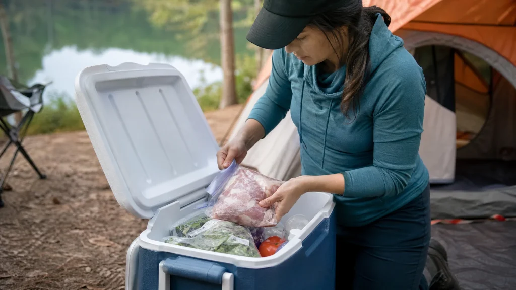 Bien refroidir et conserver les aliments en toute sécurité pendant le camping